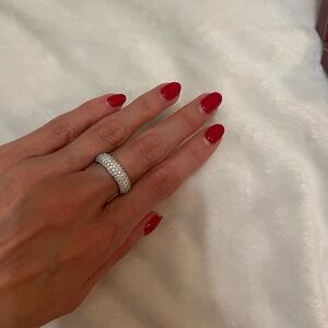 Stunning & sparkly 18K white gold Diamond eternity Ring